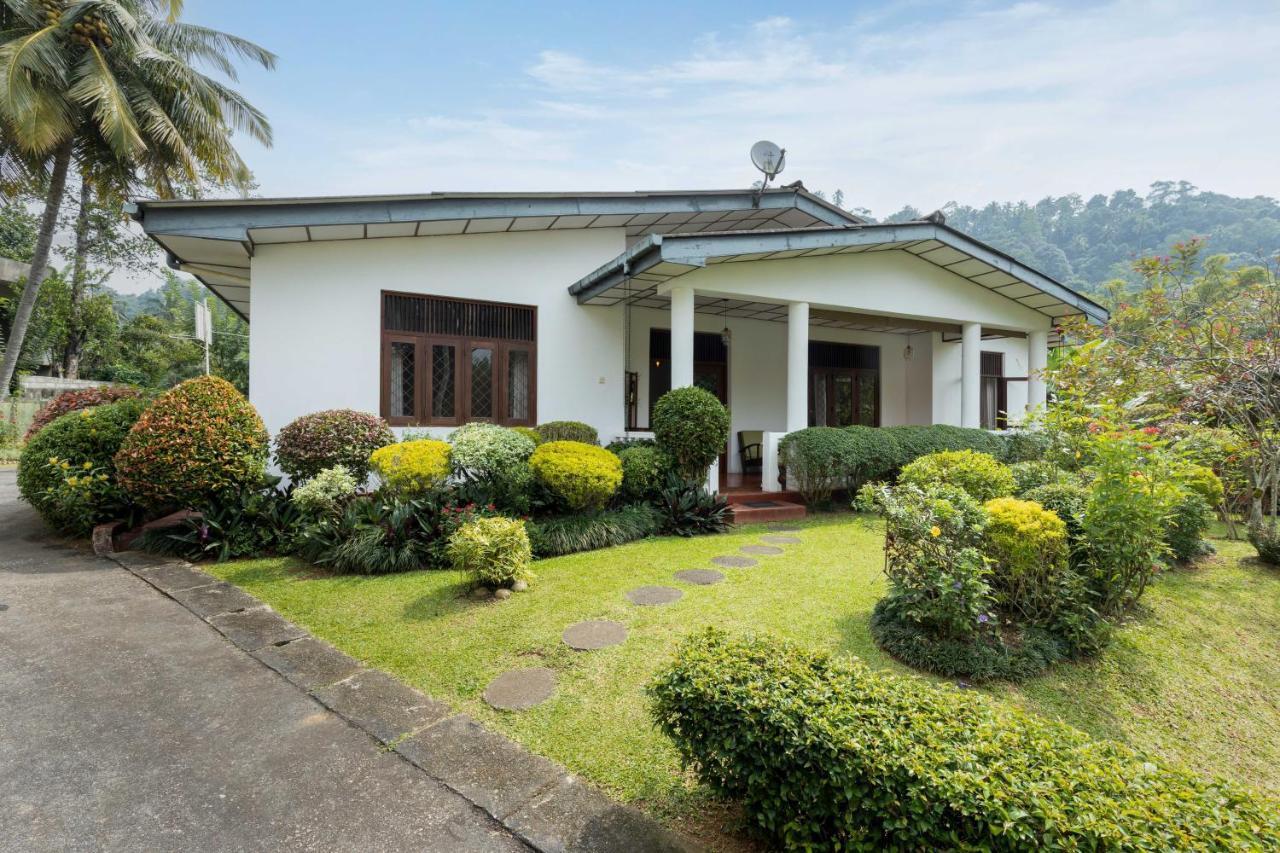 Surveyor'S Residence Bungalow Kandy Esterno foto