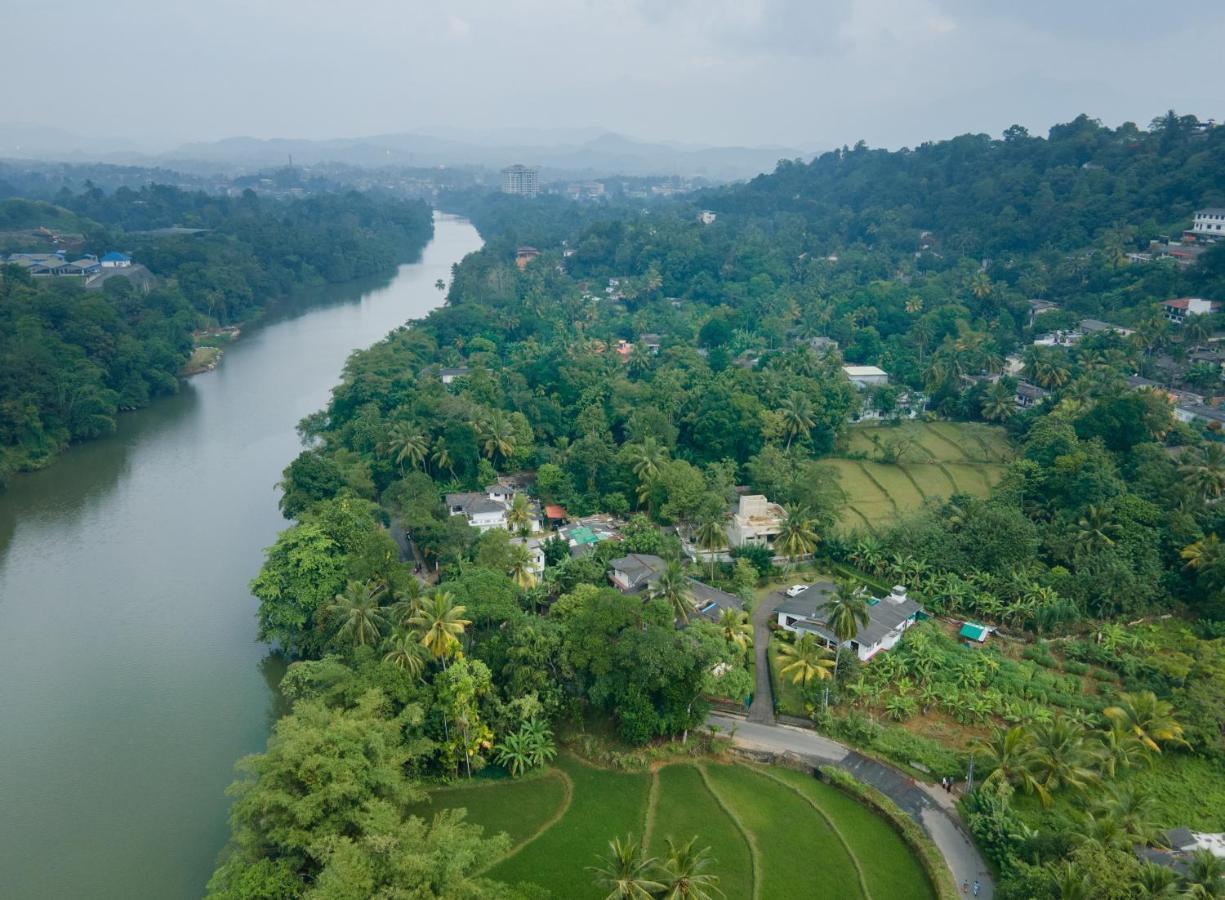 Surveyor'S Residence Bungalow Kandy Esterno foto