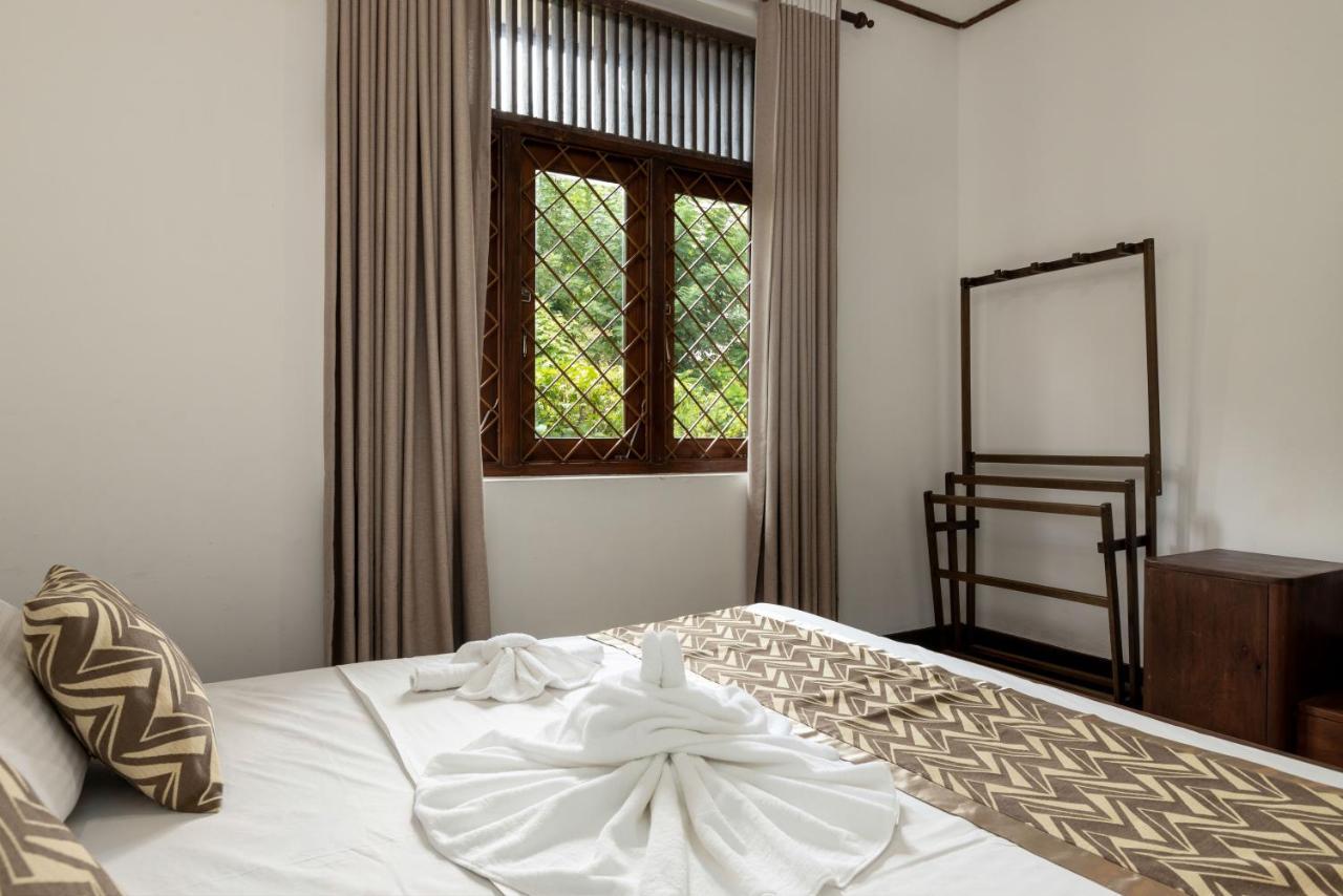 Surveyor'S Residence Bungalow Kandy Esterno foto