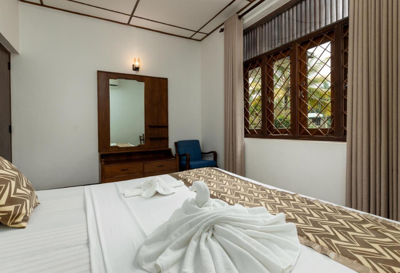 Surveyor'S Residence Bungalow Kandy Esterno foto